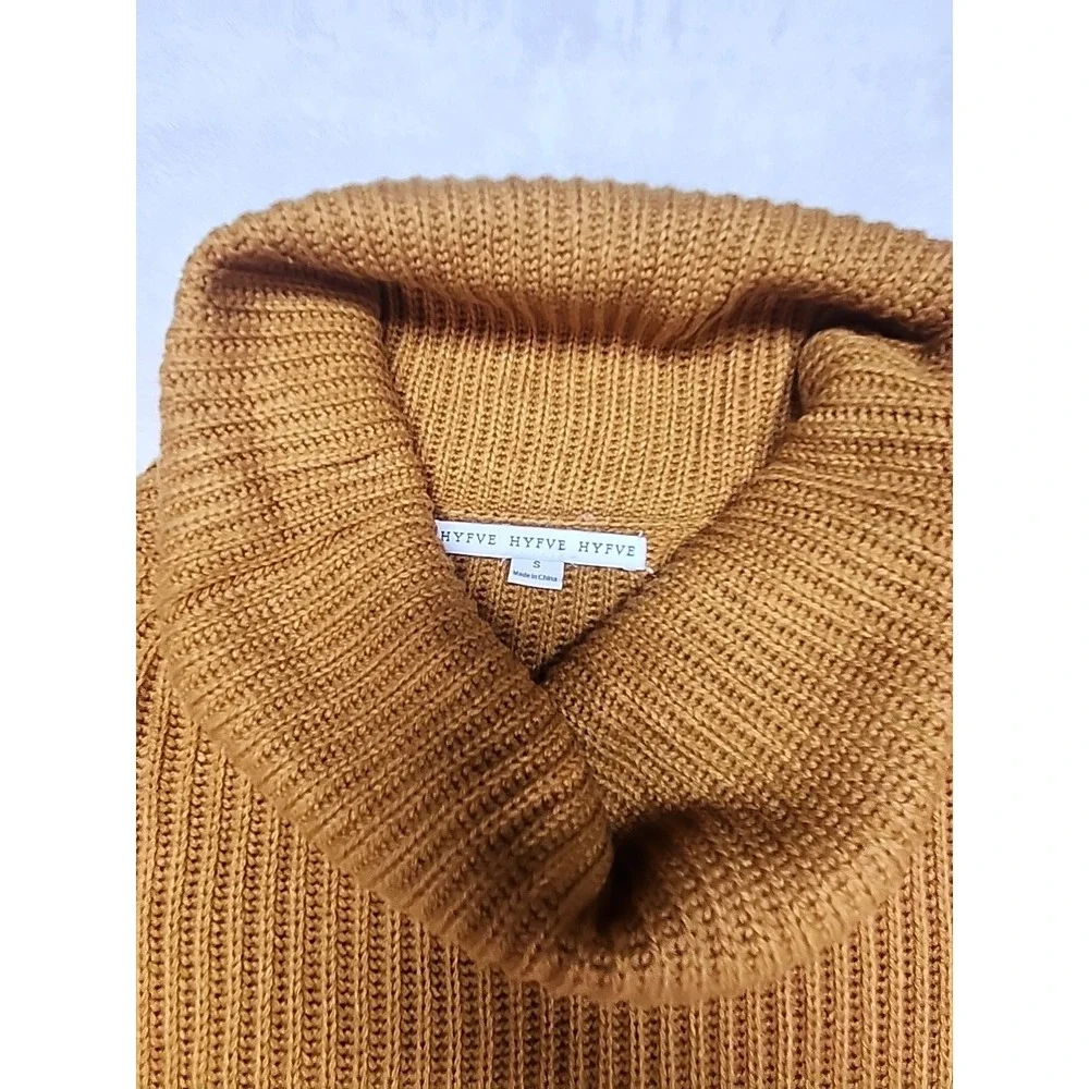 Hyfve Cowl Neck 3/4 Sleeve‎ Mustard Colored Sweater Size Small oversized.